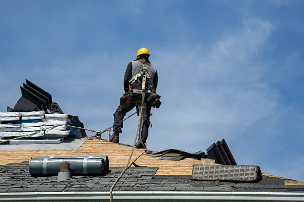 Professional Gutter Installation technician working in Sweet Home, OR